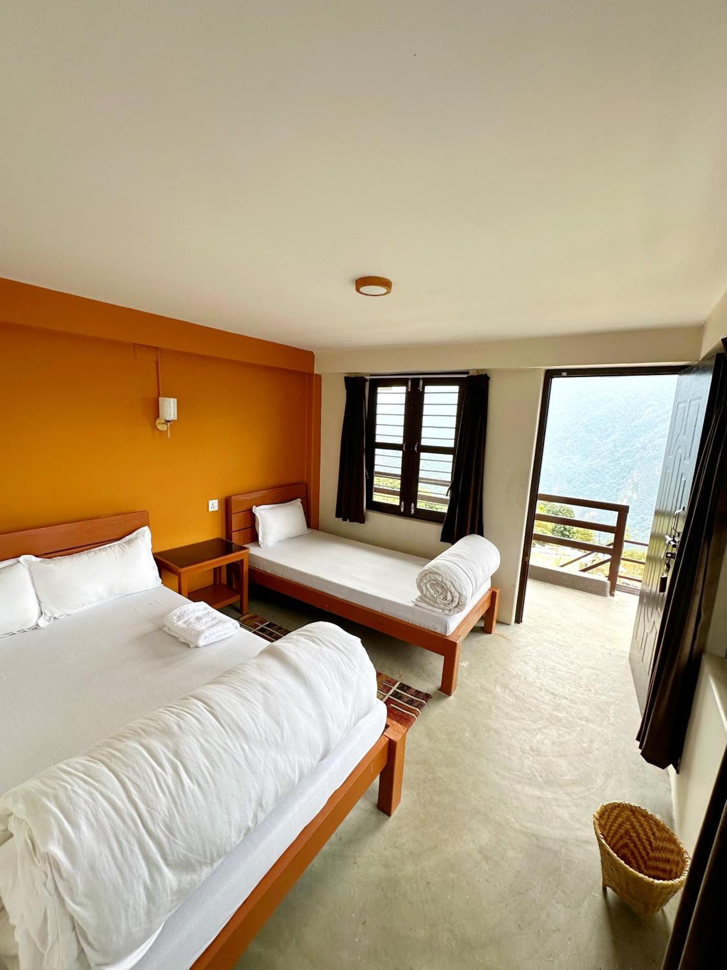 Hill Top Lodge Ghandruk Astam Dış mekan fotoğraf